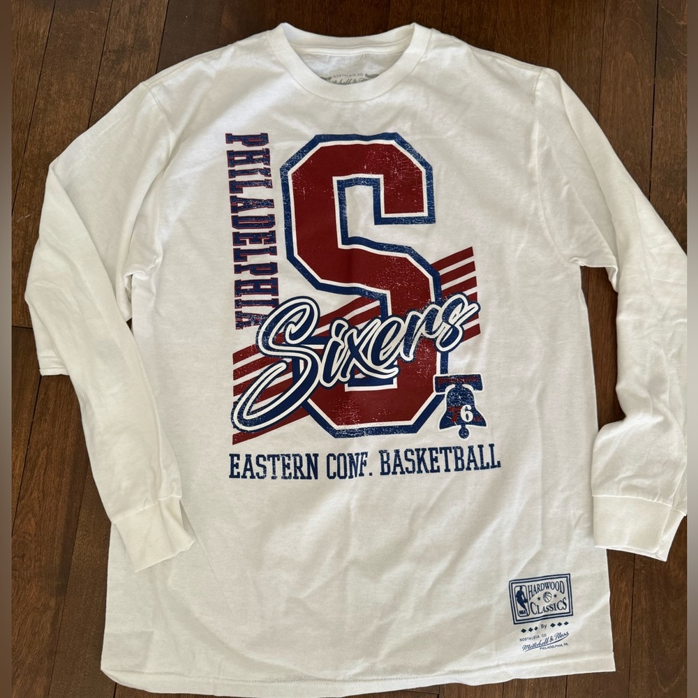 Mitchell & Ness Youth Philadelphia Sixers 76ers long sleeve shirt. Large. NWT